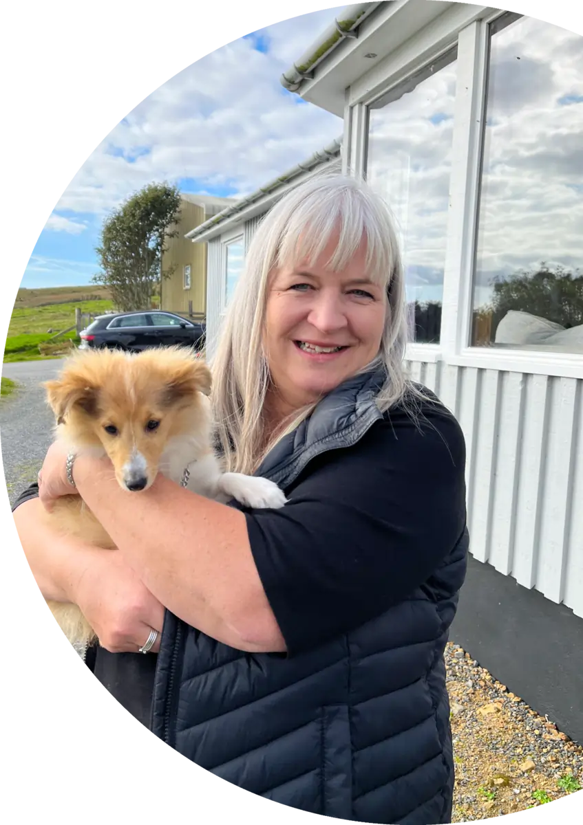 anita-and-sheltie-shetland-guided-tours